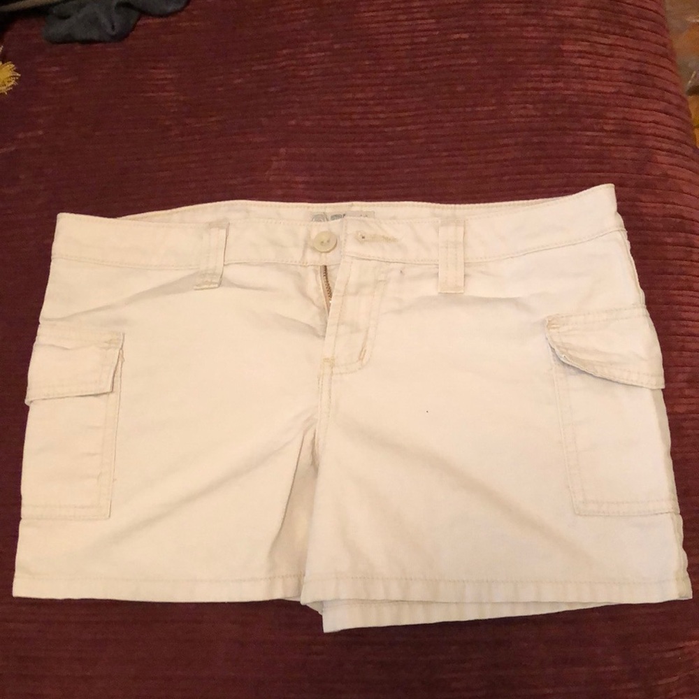 Lei shorts